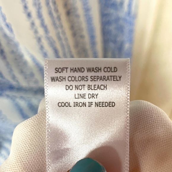 Taylor Woman White And Blue Print Sleeveless Ruffle Maxi Dress Sz 18W - Picture 4 of 7